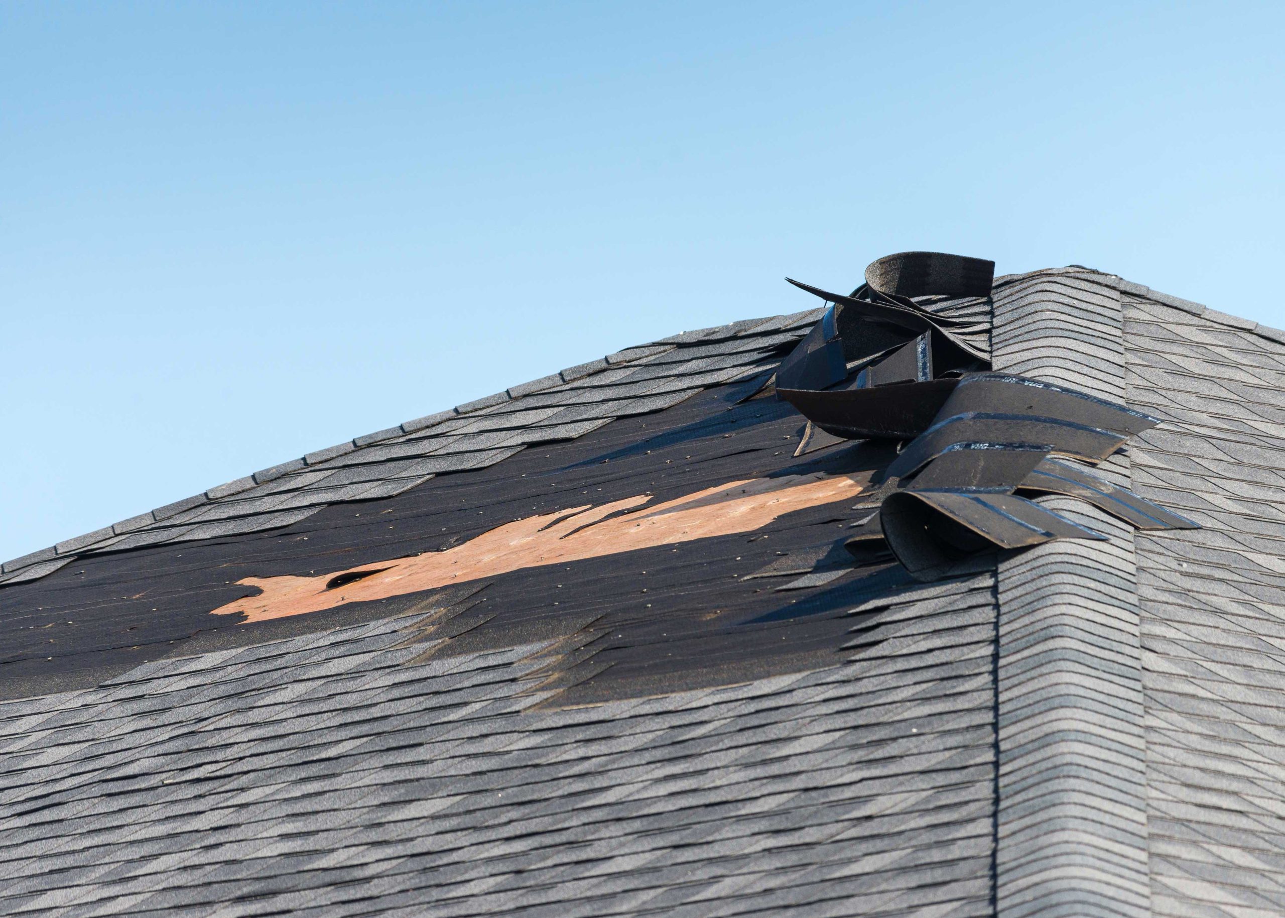 Roof damage requiring an estimate in Auburn